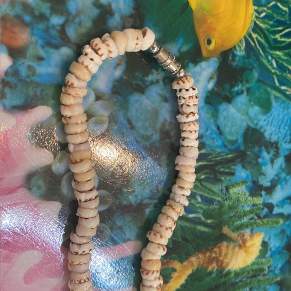 TIGER SPOTTED PUKA SHELL NECKLACE [ki-ele] - Picture 3 of 4